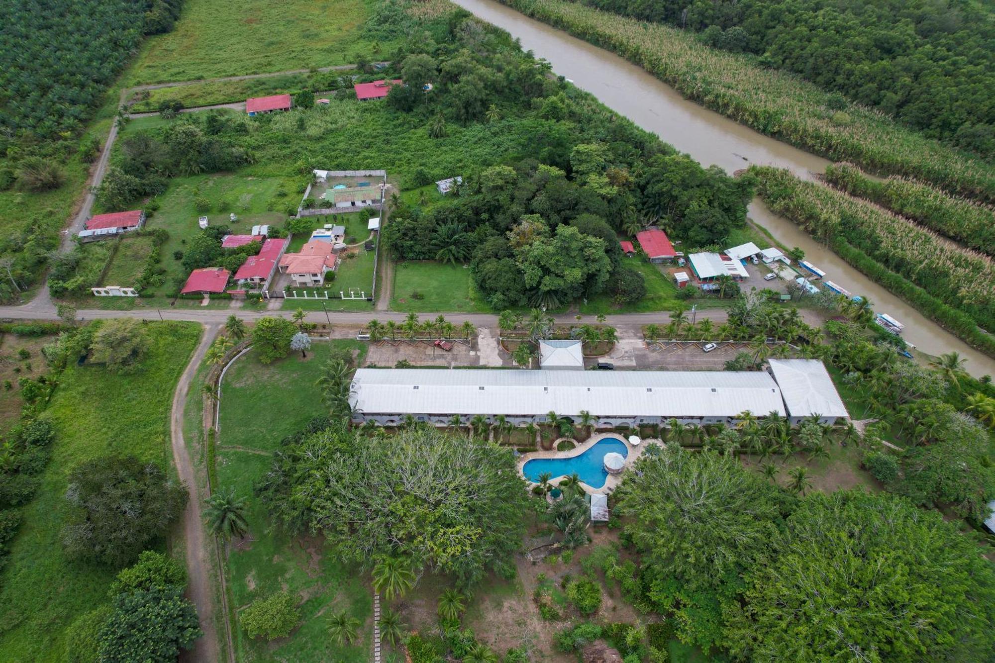 Laguna Eco Village #205 Pool/ Tennis Courts/ Bbq Quepos
